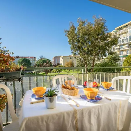 Apartment Le Grand Parc By Interhome